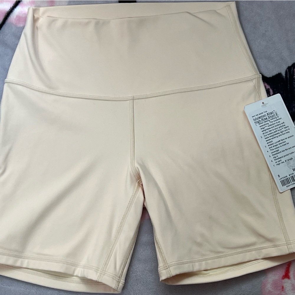 Lululemon buttercream size 8 align shorts 6in hard to find!!!